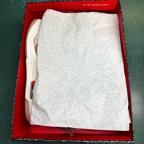 Air Jordan 3 Retro - Picture 8 of 11